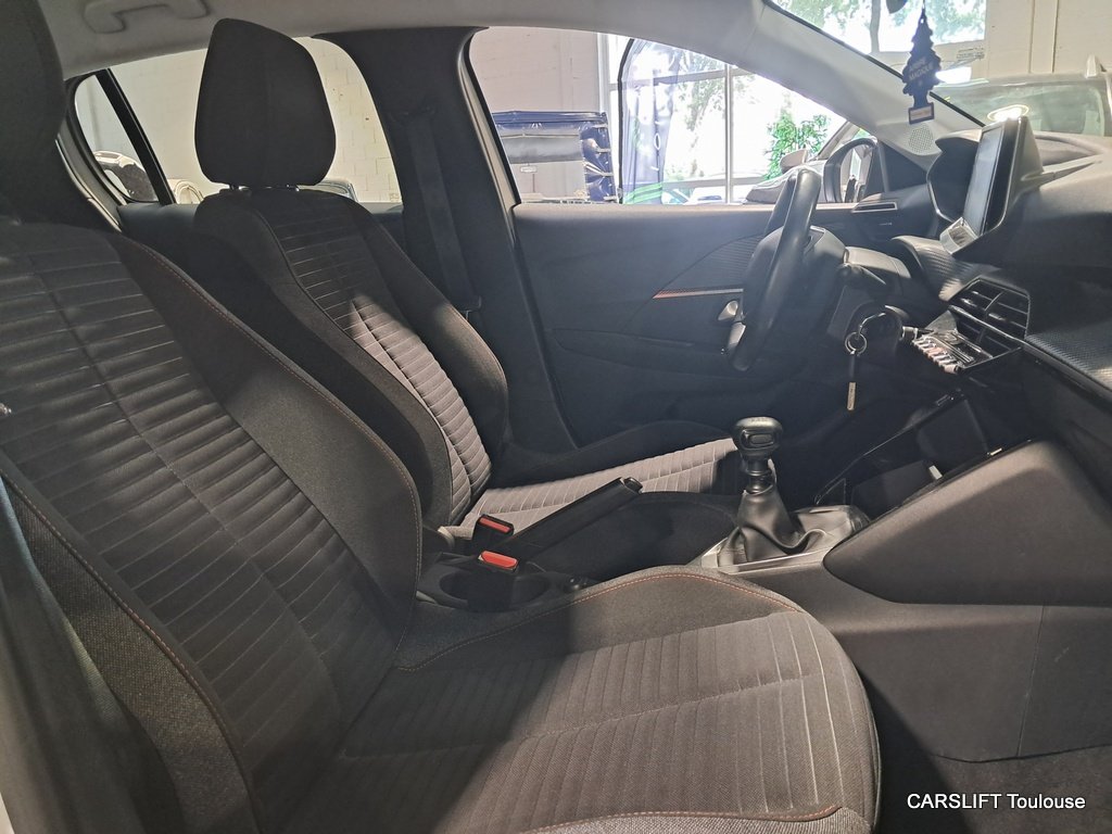 Peugeot 208 - Photo 11