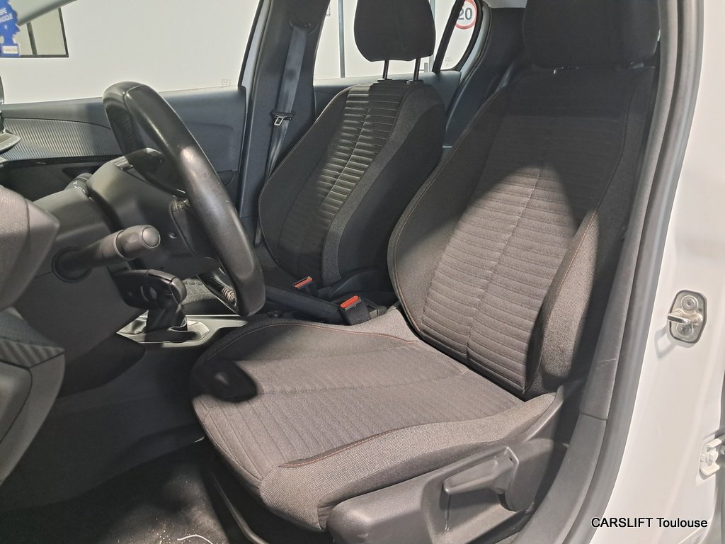 Peugeot 208 - Photo 15