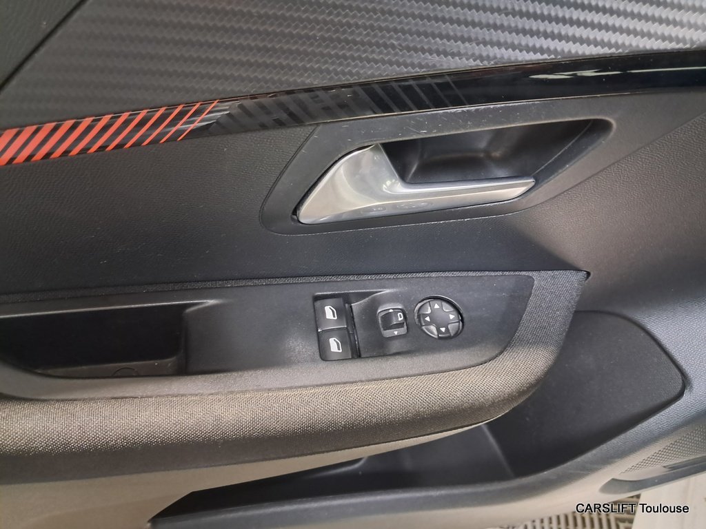 Peugeot 208 - Photo 18
