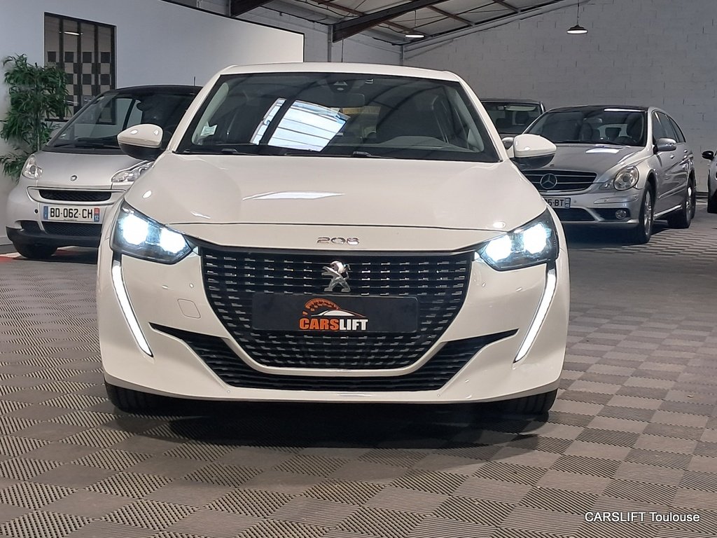 Peugeot 208 - Photo 2