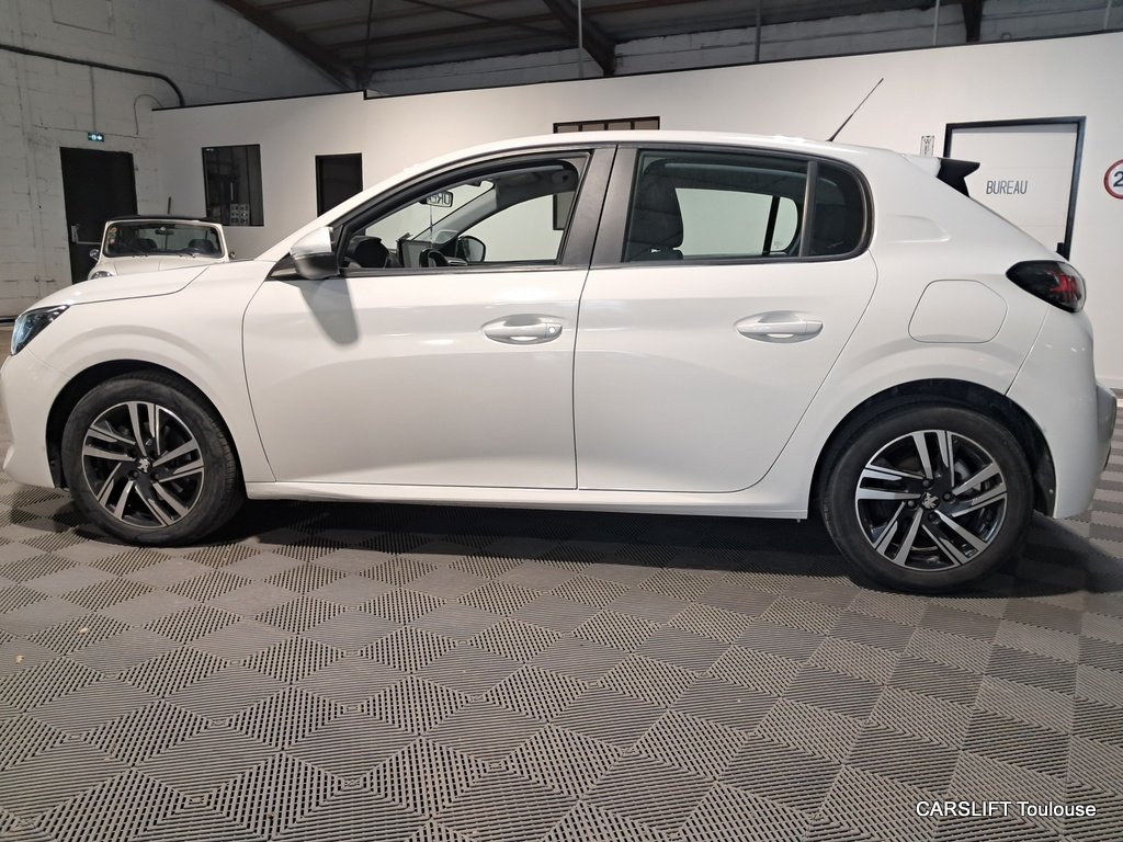 Peugeot 208 - Photo 4