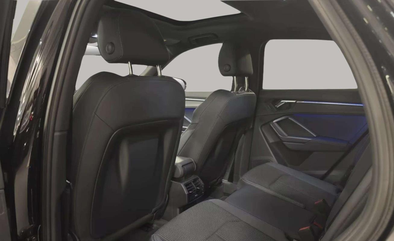 Audi Q3 - Photo 11