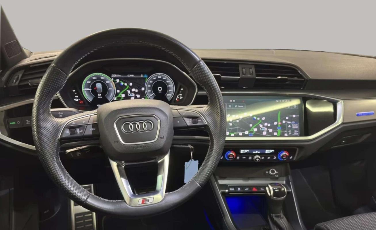 Audi Q3 - Photo 12
