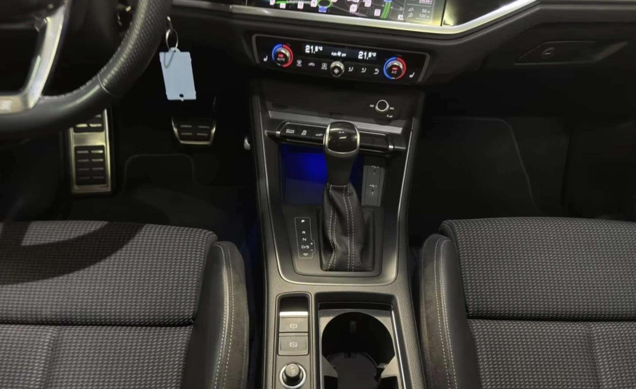 Audi Q3 - Photo 13