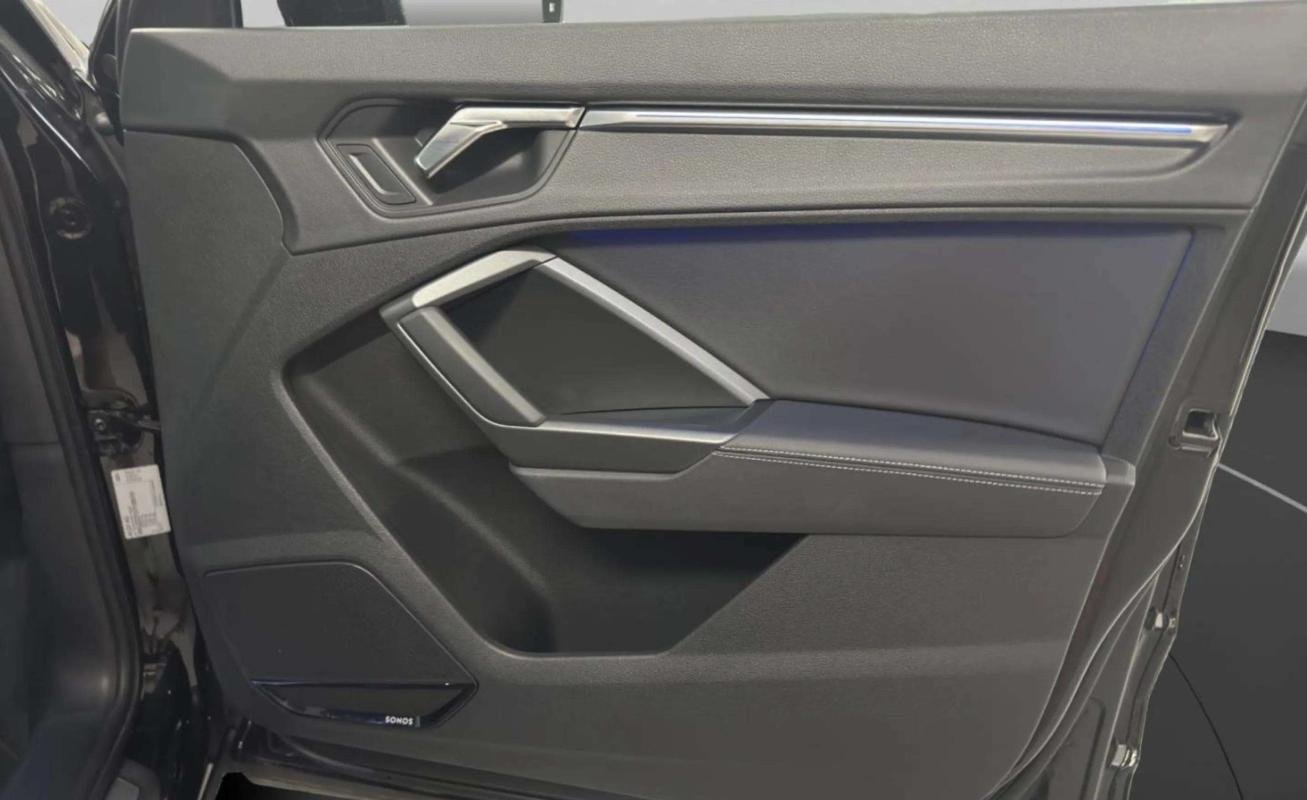 Audi Q3 - Photo 14
