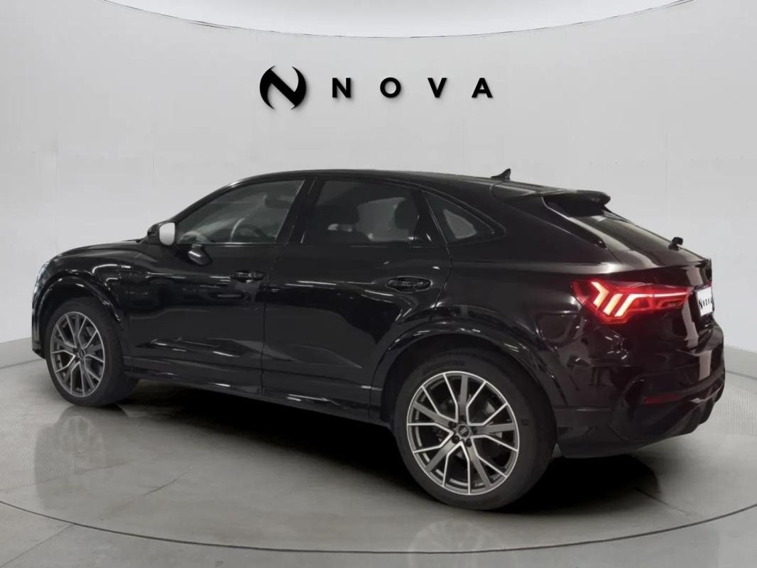 Audi Q3 - Photo 3