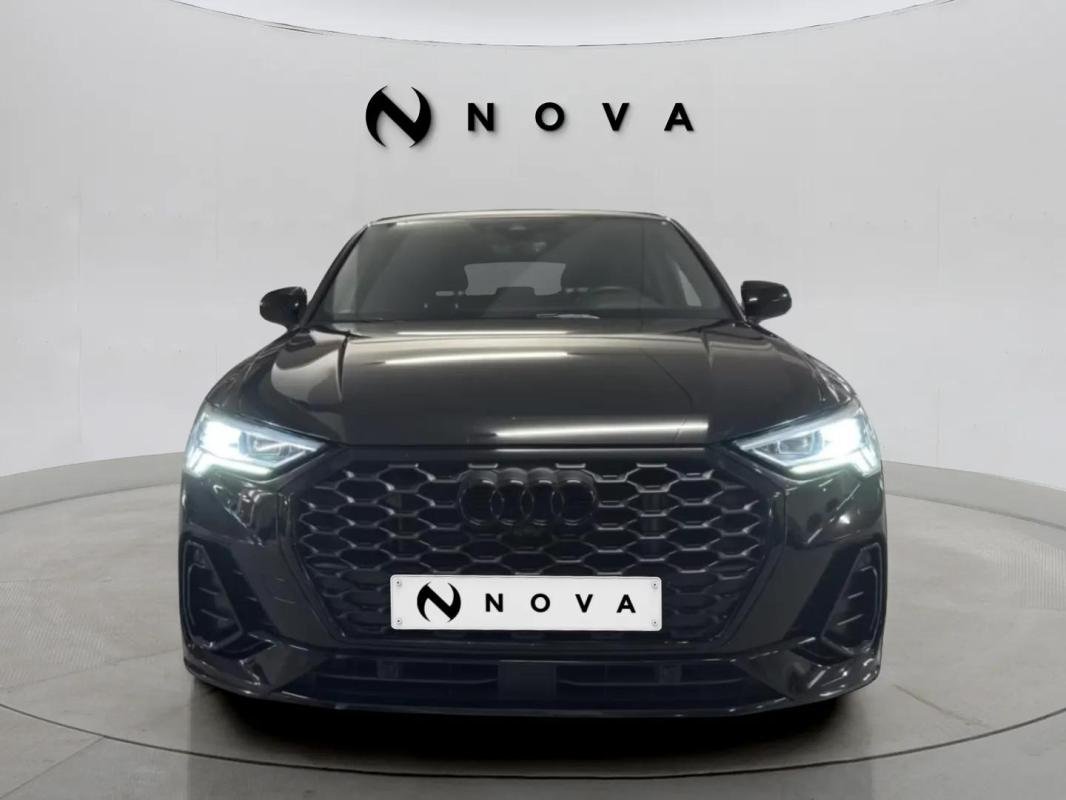 Audi Q3 - Photo 8