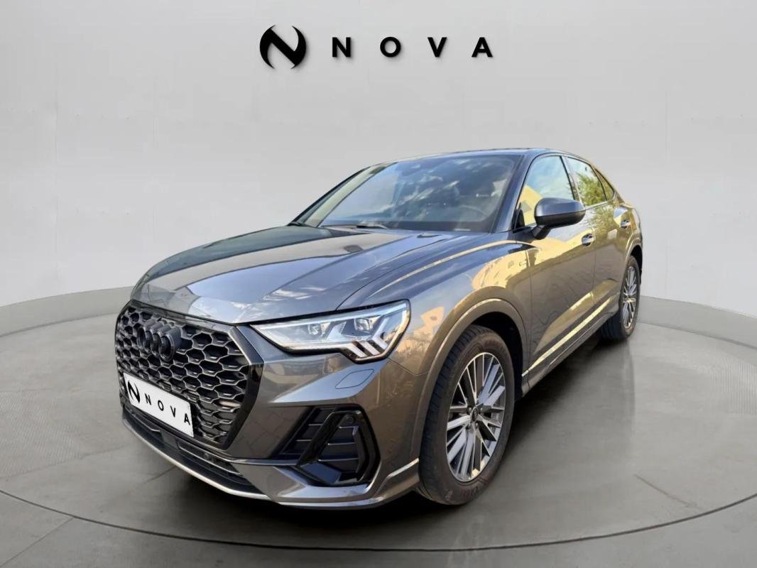 Audi Q3 - Photo 1