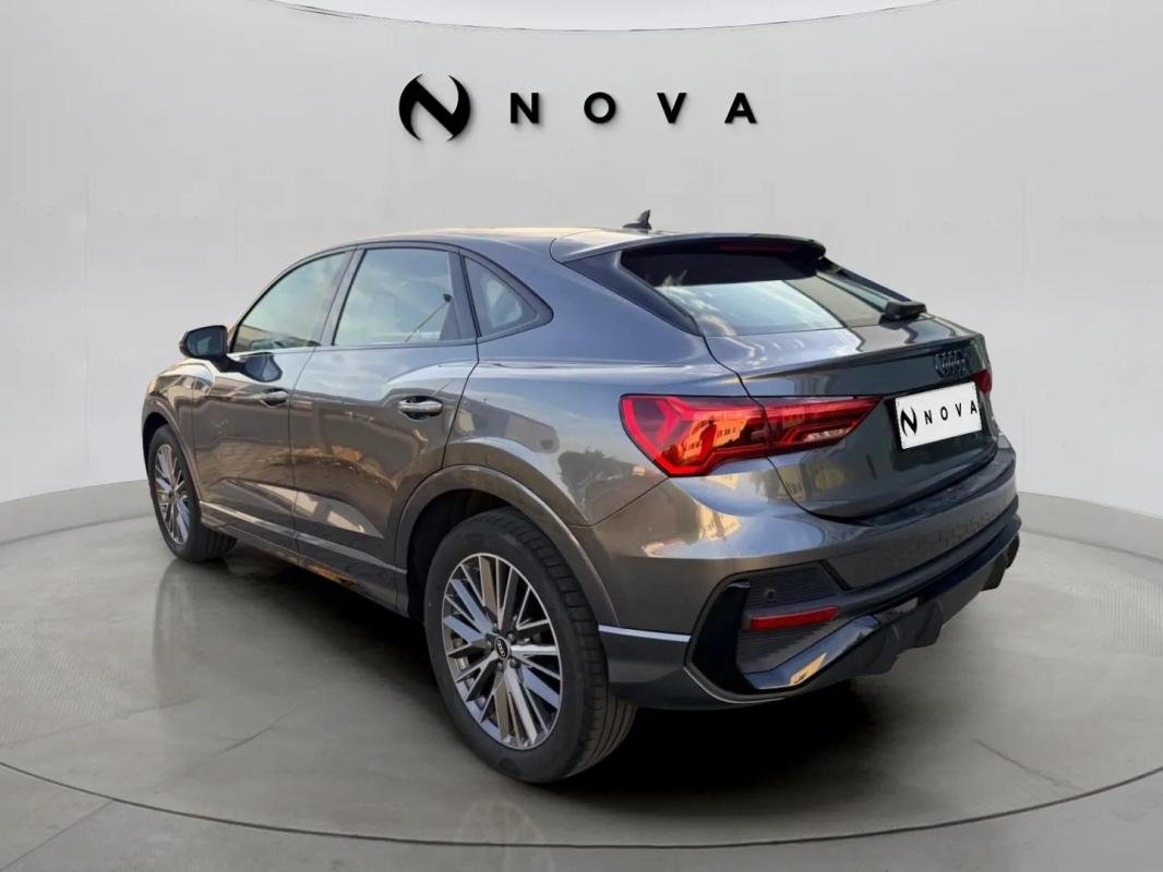 Audi Q3 - Photo 2