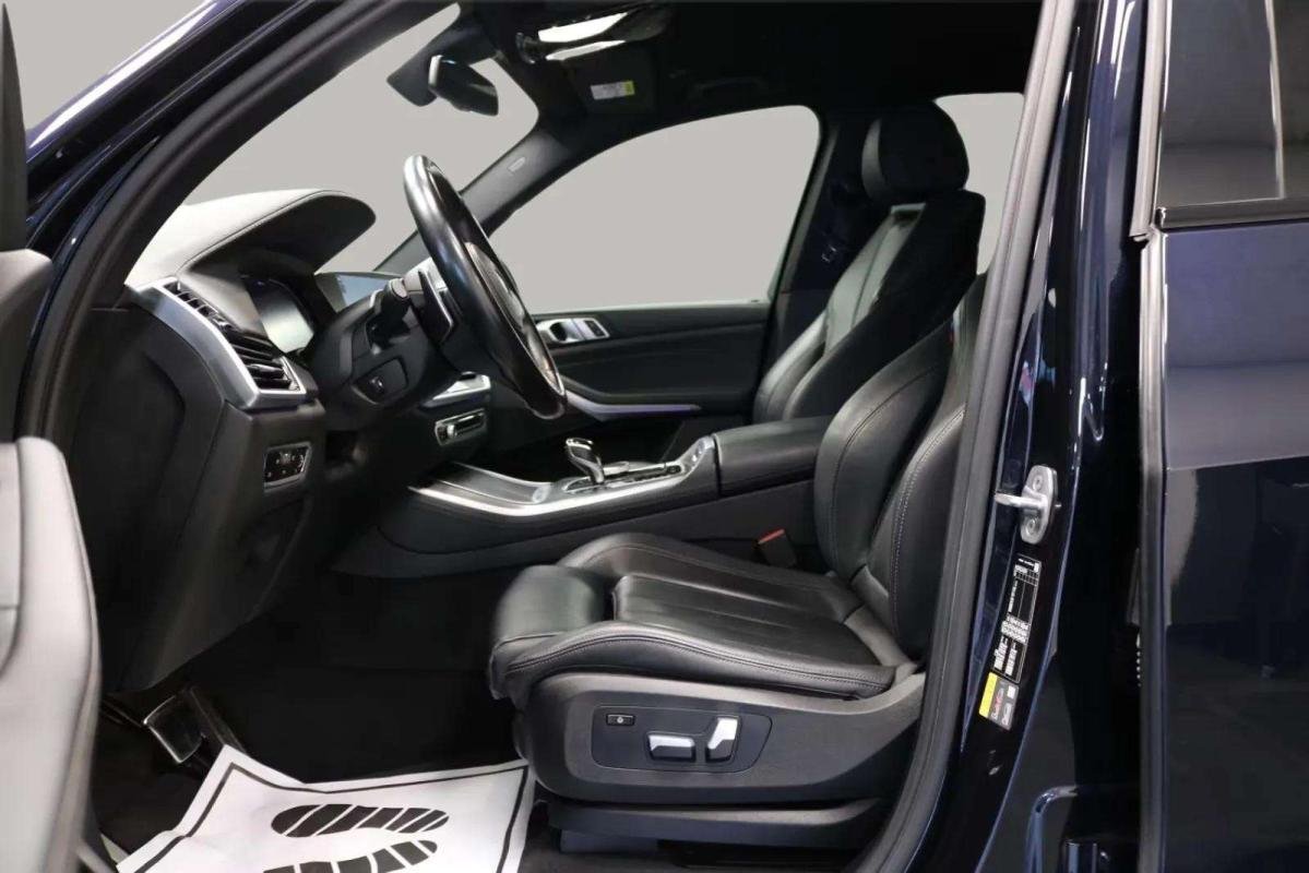 BMW X5 - Photo 11
