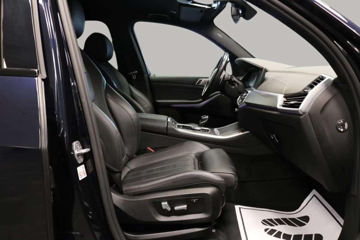 BMW X5 - Photo 13