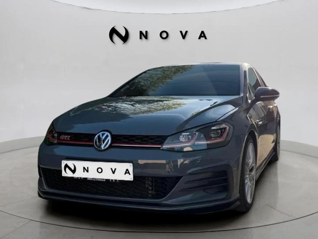 Volkswagen Golf - Photo 1