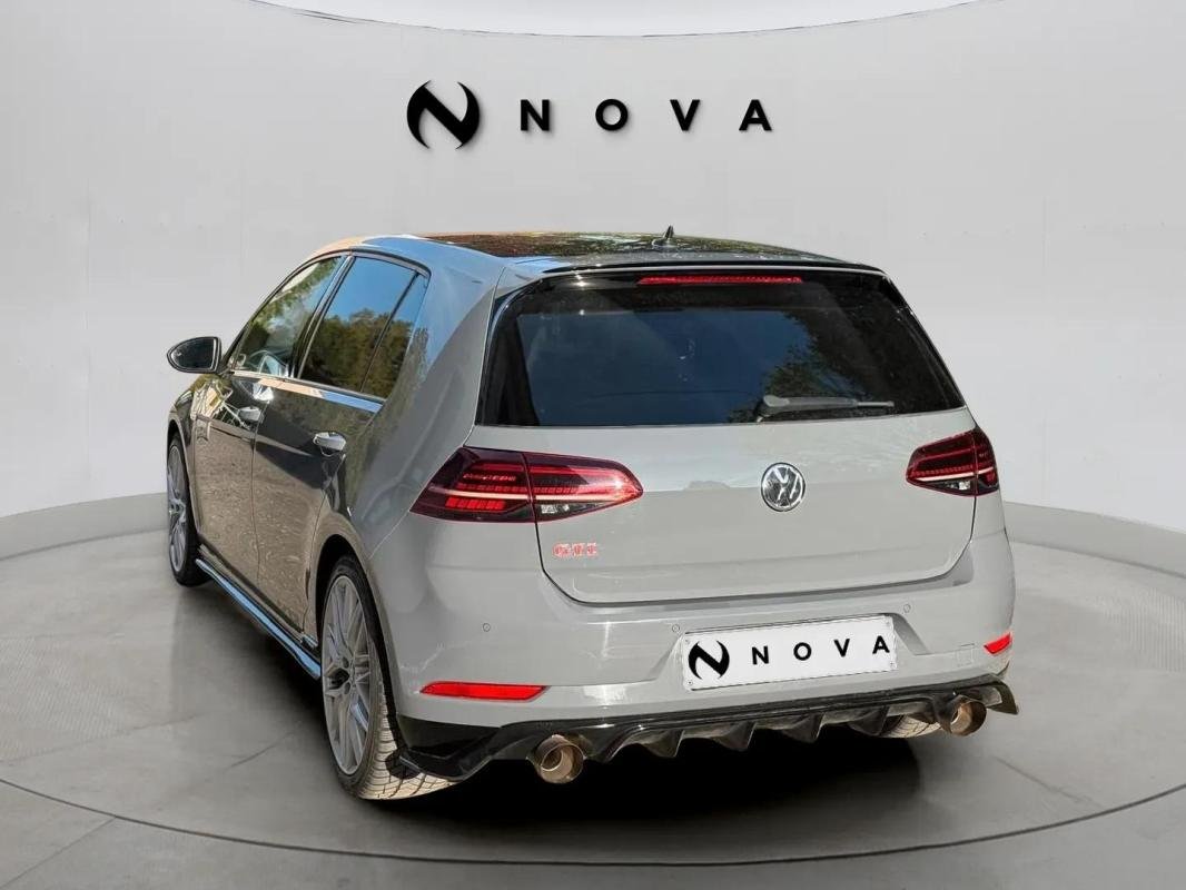 Volkswagen Golf - Photo 2