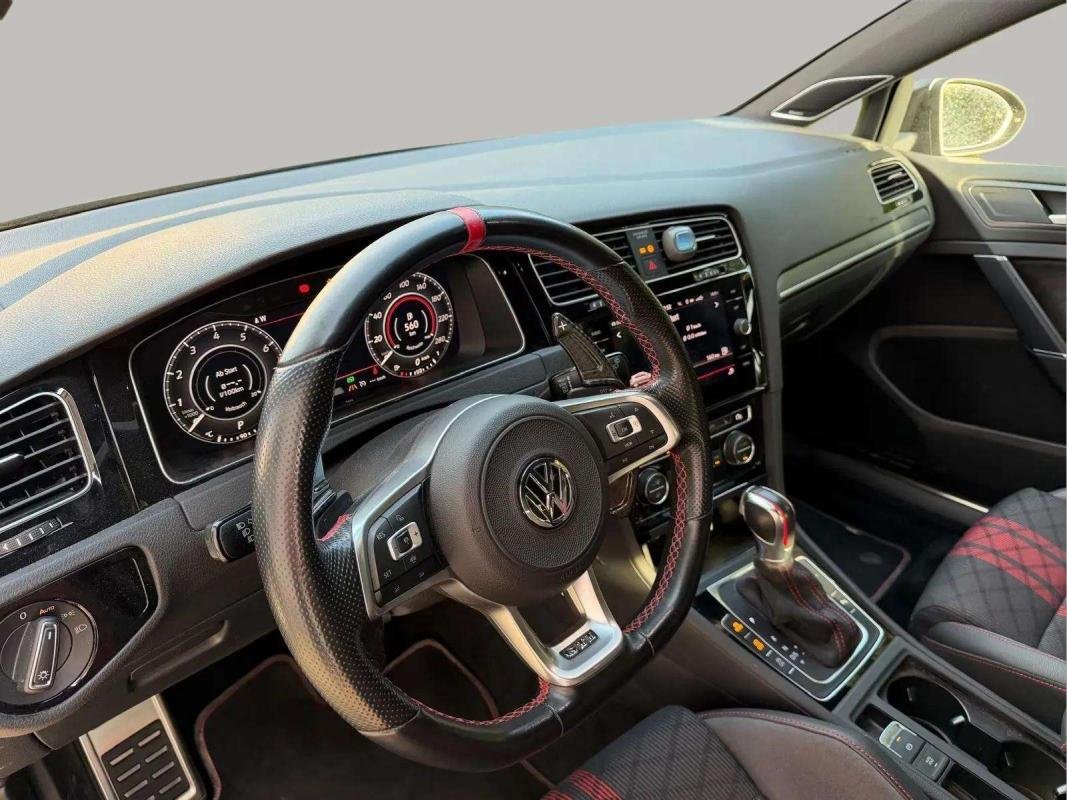 Volkswagen Golf - Photo 6
