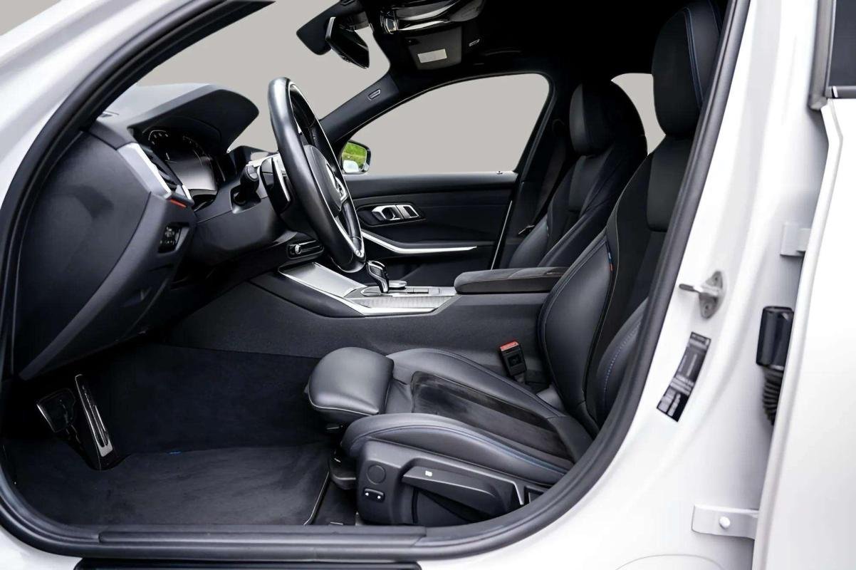 BMW 330 - Photo 3