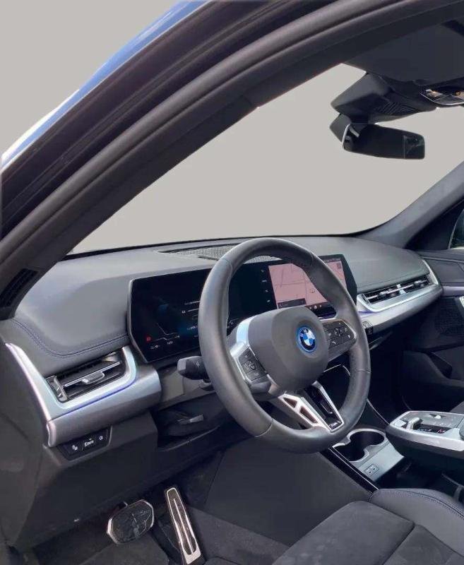 BMW iX1 - Photo 8
