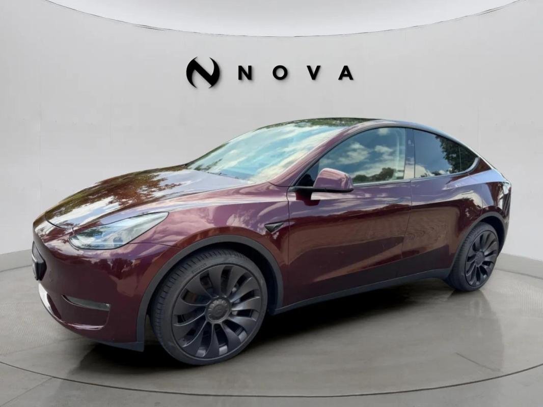 Tesla Model Y - Photo 1