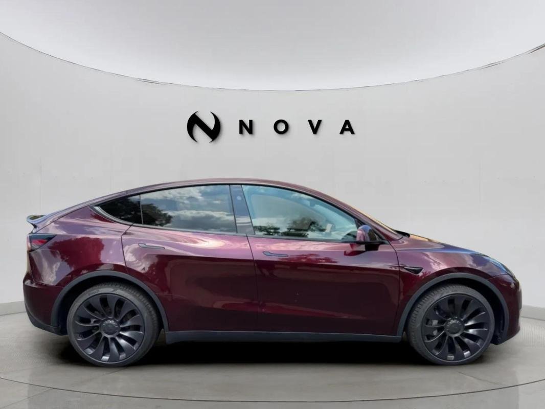 Tesla Model Y - Photo 5