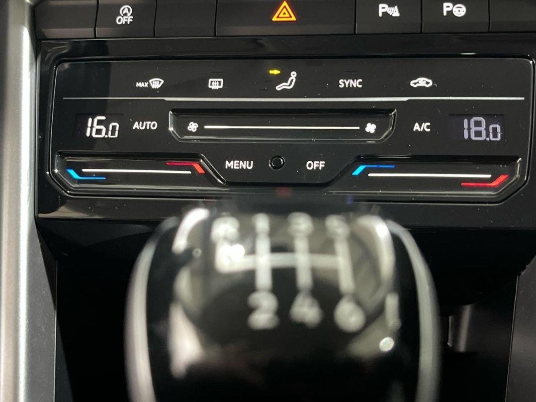 Volkswagen T-Roc - Photo 19
