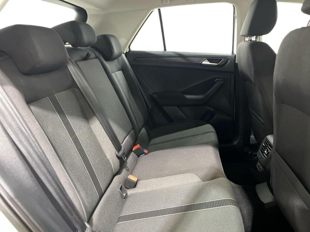 Volkswagen T-Roc - Photo 23