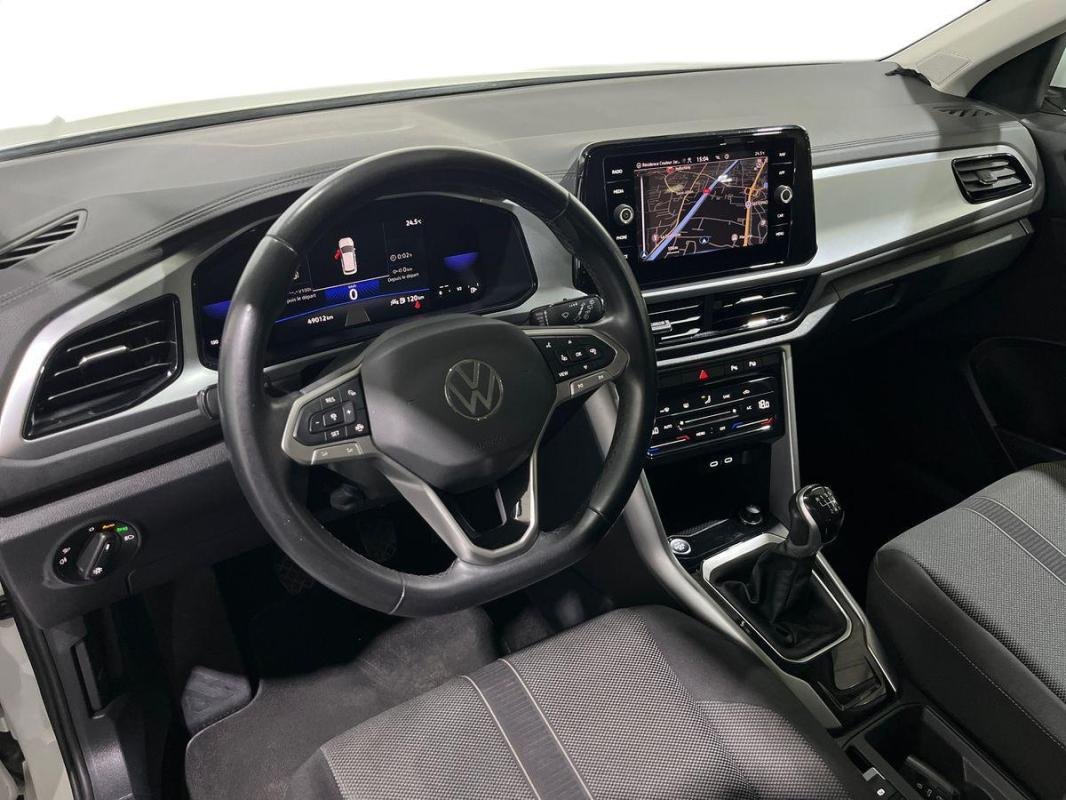 Volkswagen T-Roc - Photo 9