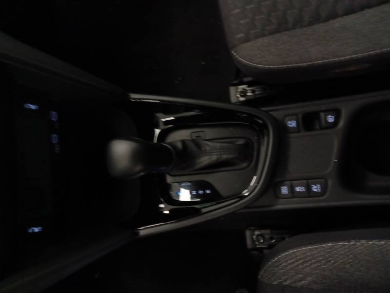 Toyota Yaris - Photo 18