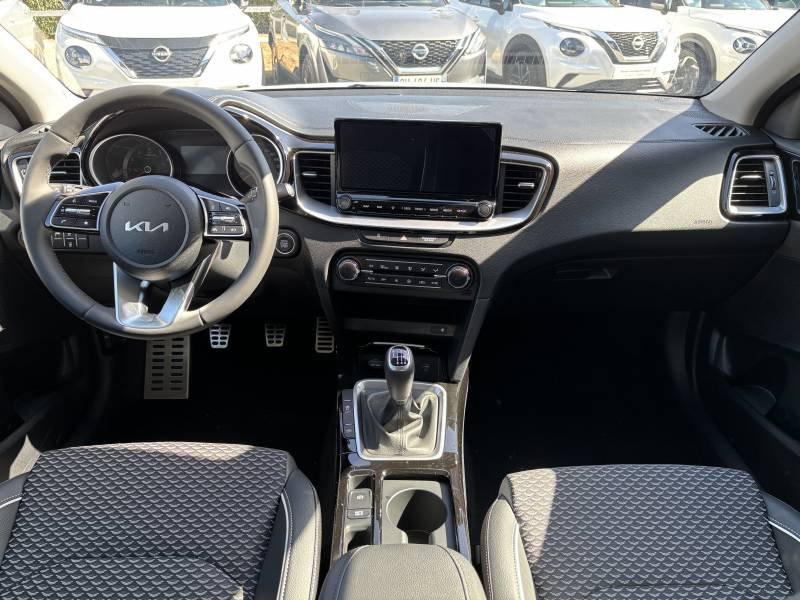 Kia Xceed - Photo 20