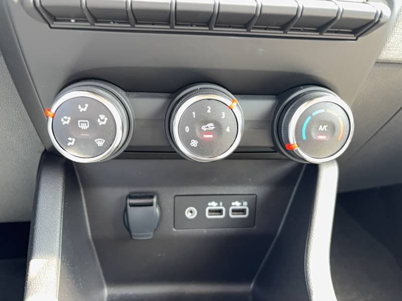 Renault Clio - Photo 25