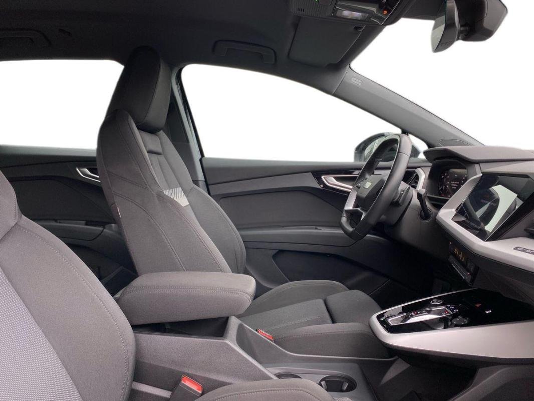 Audi Q4 e-tron - Photo 13