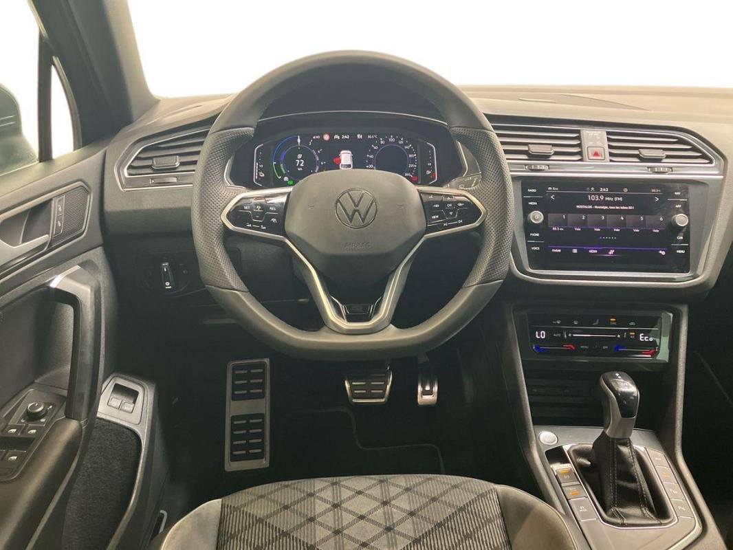 Volkswagen Tiguan - Photo 24