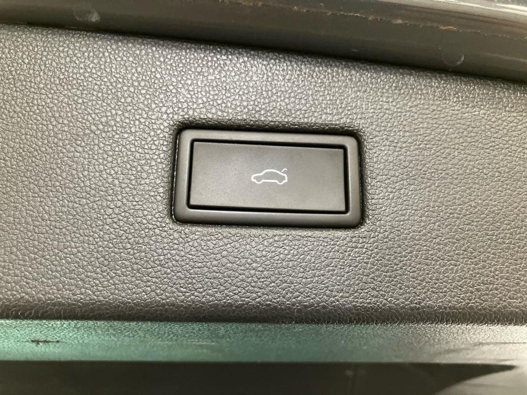 Volkswagen Tiguan - Photo 32