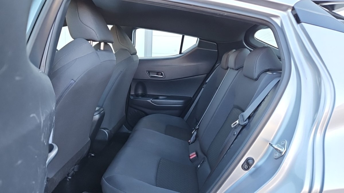 Toyota C-HR - Photo 11