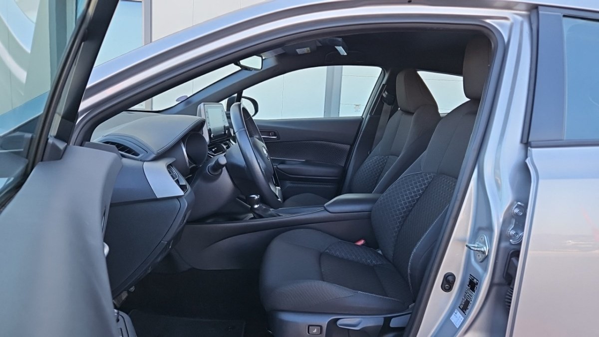 Toyota C-HR - Photo 13