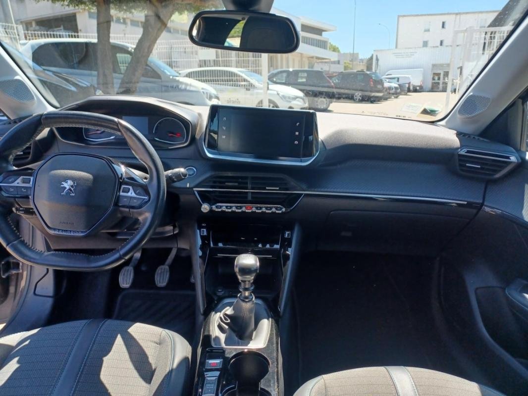 Peugeot 208 - Photo 15