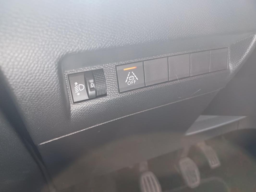 Peugeot 208 - Photo 20