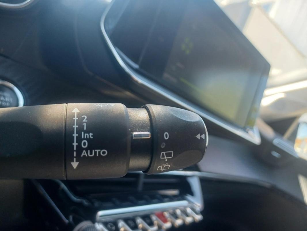Peugeot 208 - Photo 22