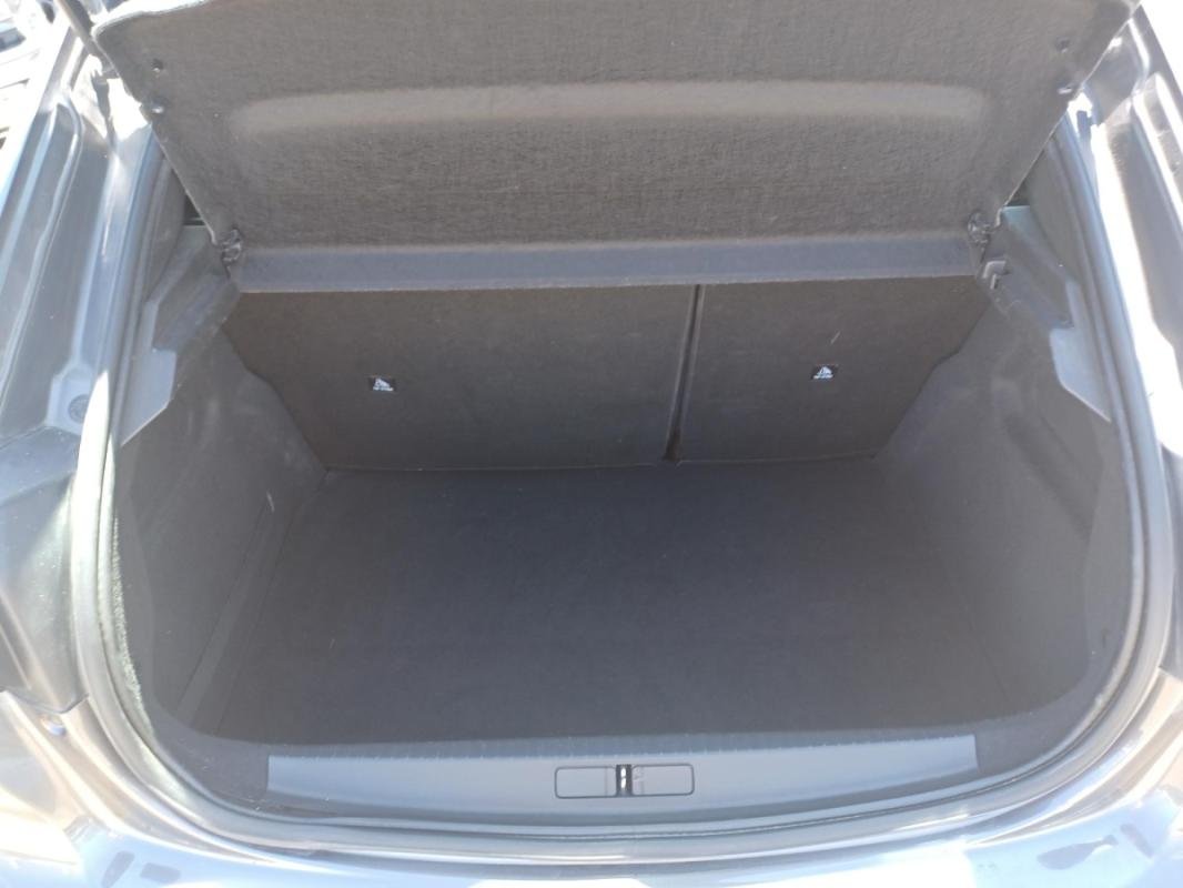 Peugeot 208 - Photo 9