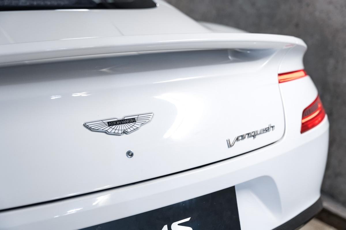 Aston Martin Vanquish - Photo 14