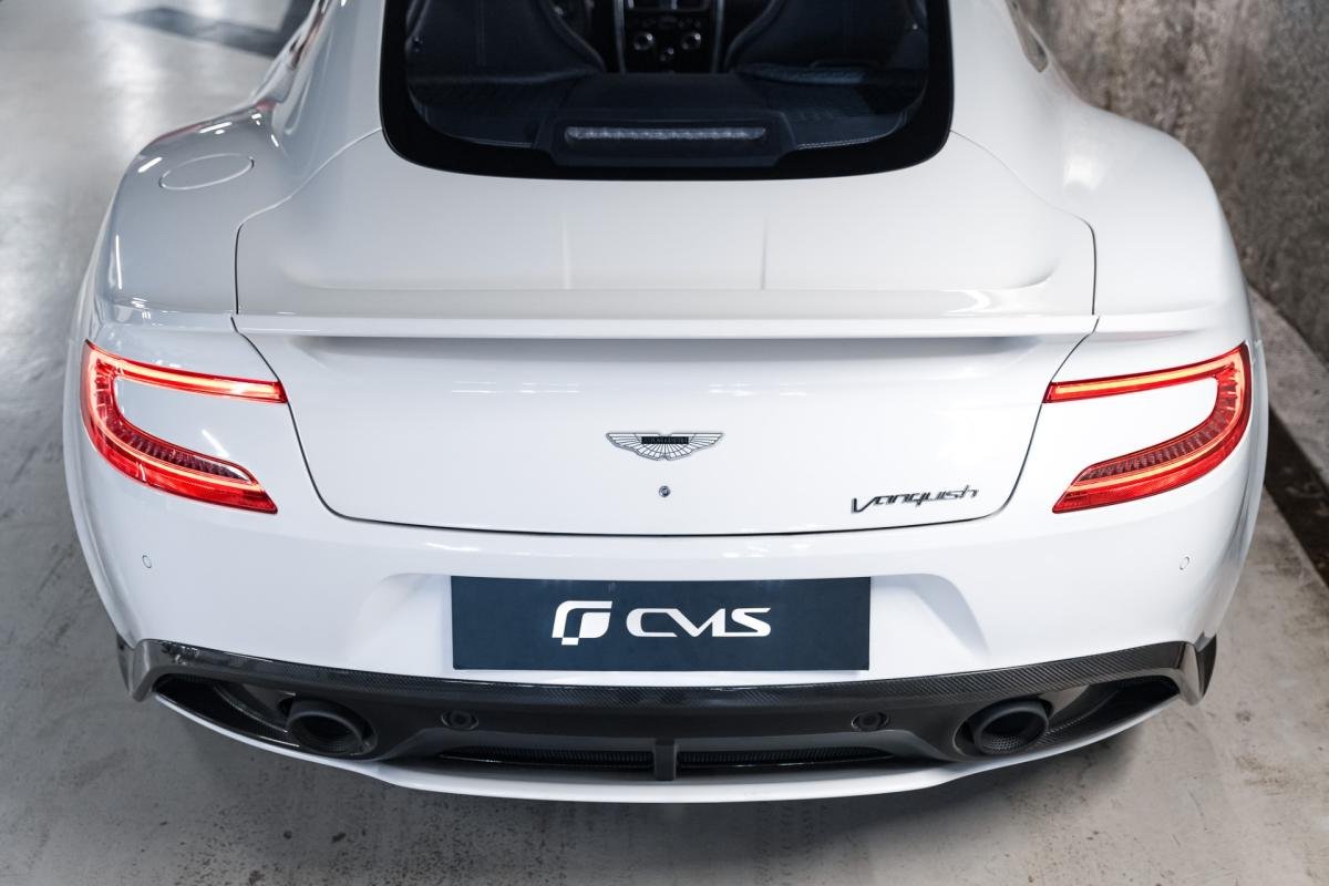 Aston Martin Vanquish - Photo 15
