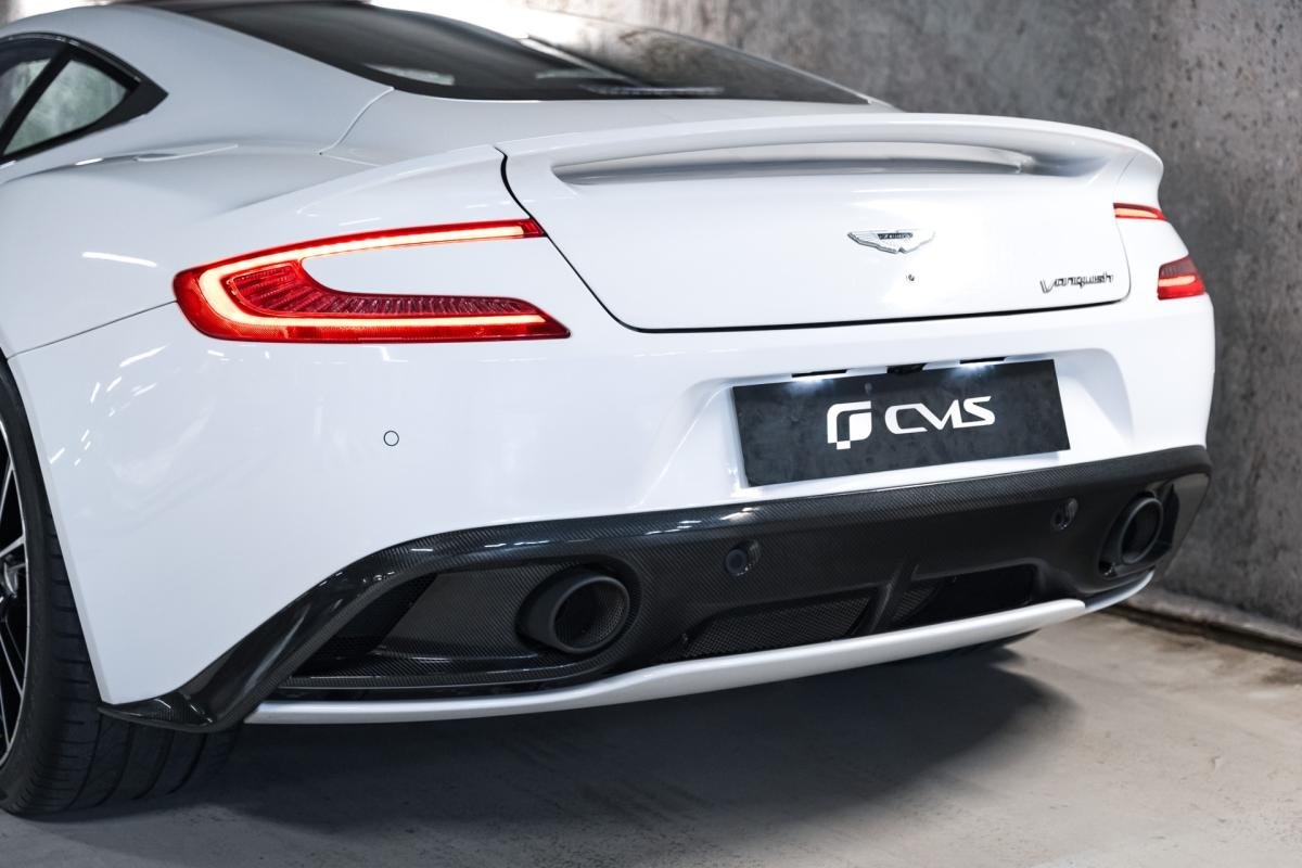 Aston Martin Vanquish - Photo 25
