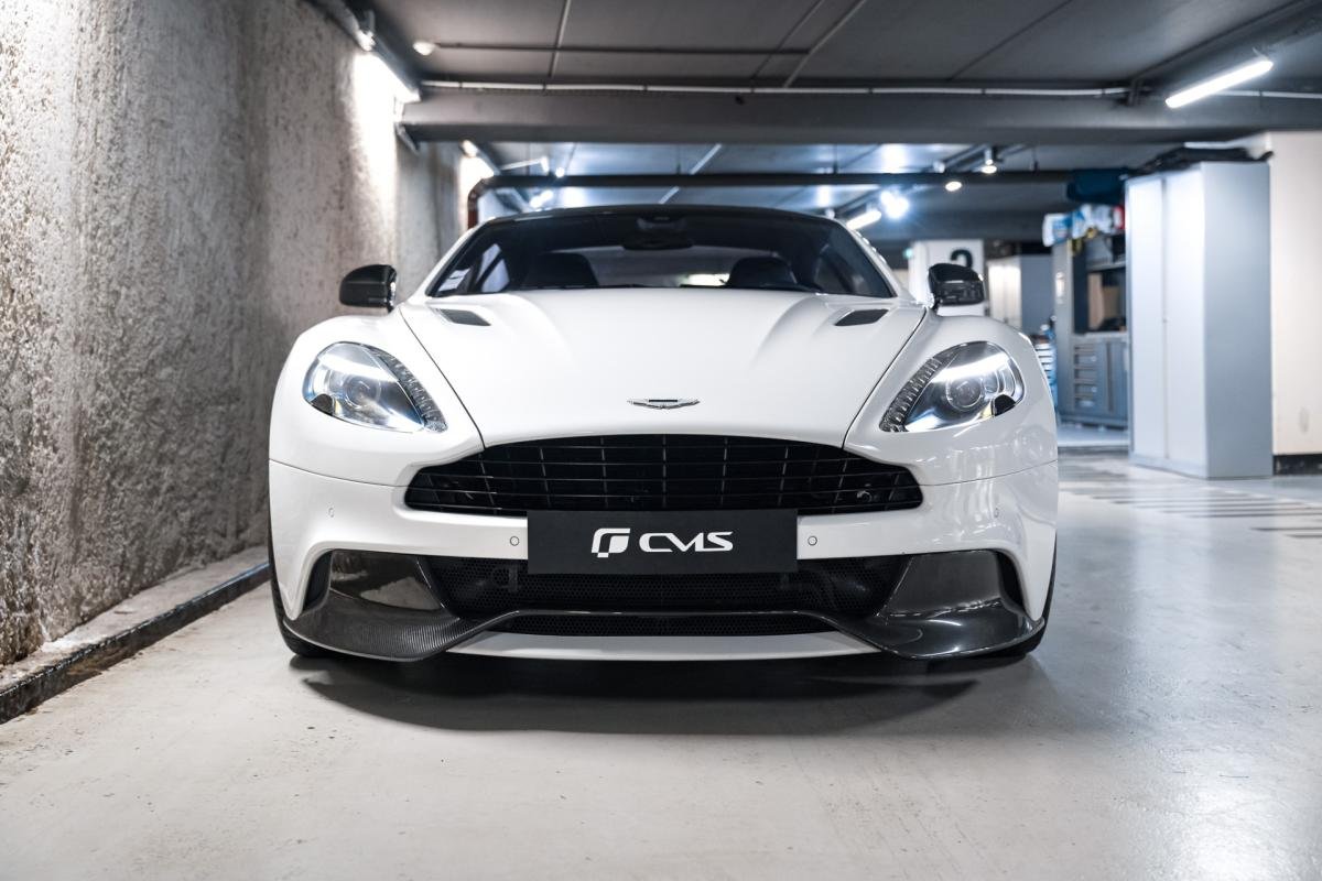 Aston Martin Vanquish - Photo 6