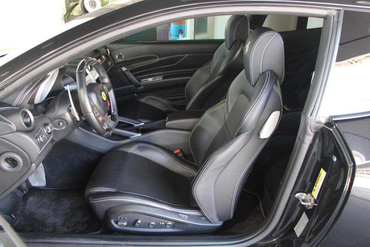 Ferrari FF - Photo 11