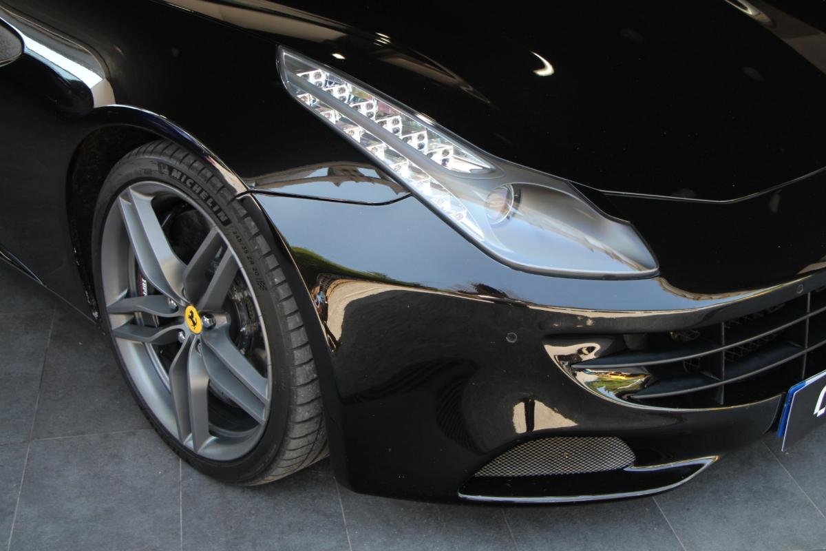 Ferrari FF - Photo 3