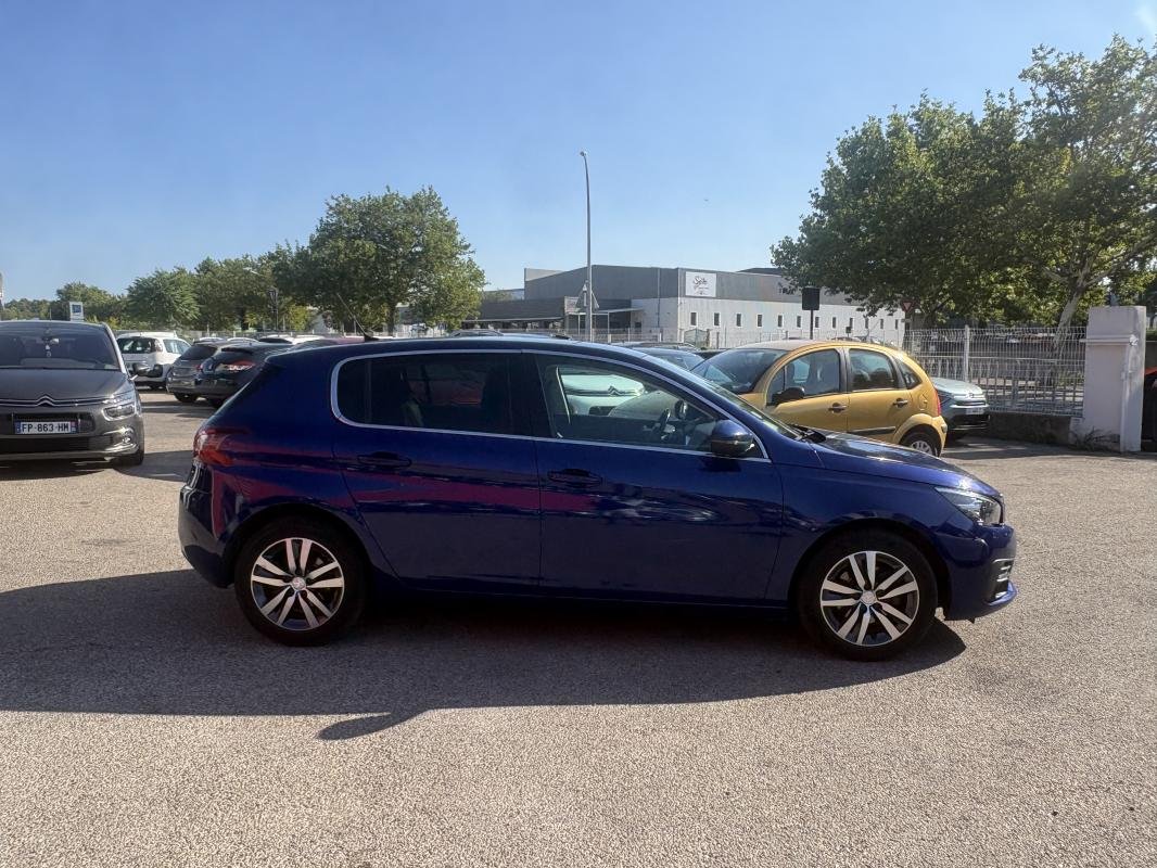 Peugeot 308 - Photo 2