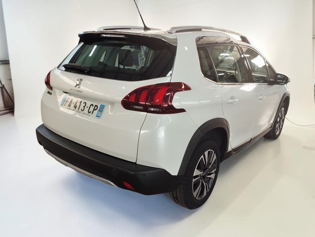 Peugeot 2008 - Photo 2