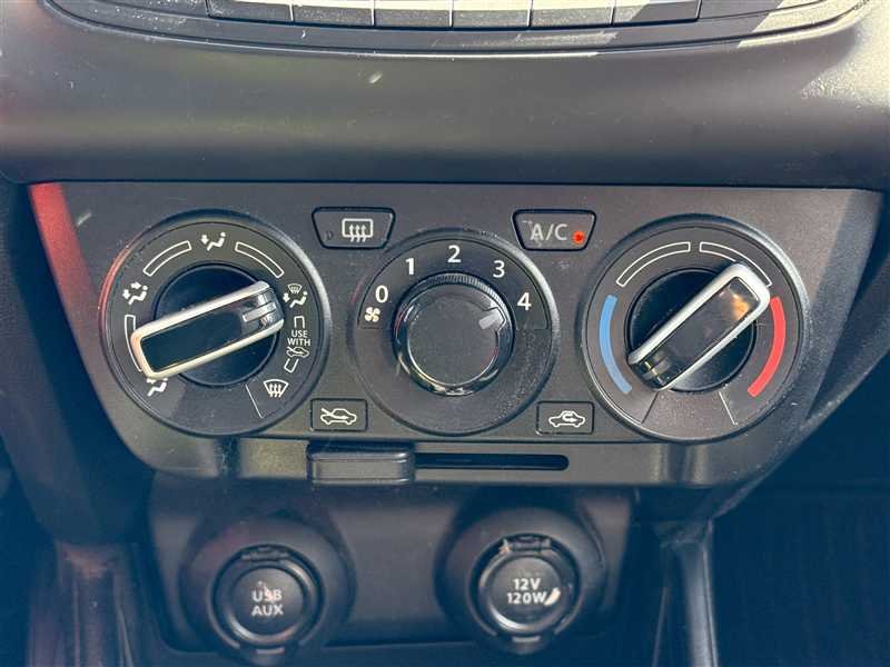 Suzuki Swift - Photo 11