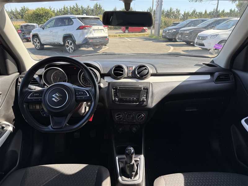 Suzuki Swift - Photo 6
