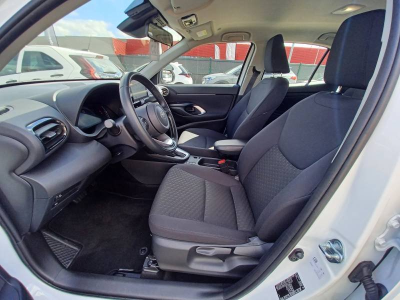 Toyota Yaris - Photo 11