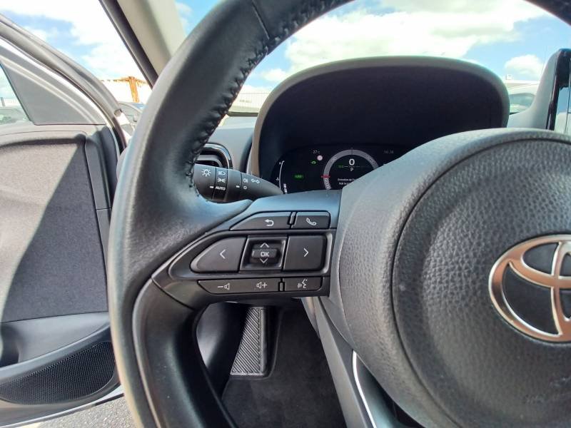 Toyota Yaris - Photo 16