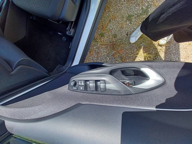 Toyota Yaris - Photo 25